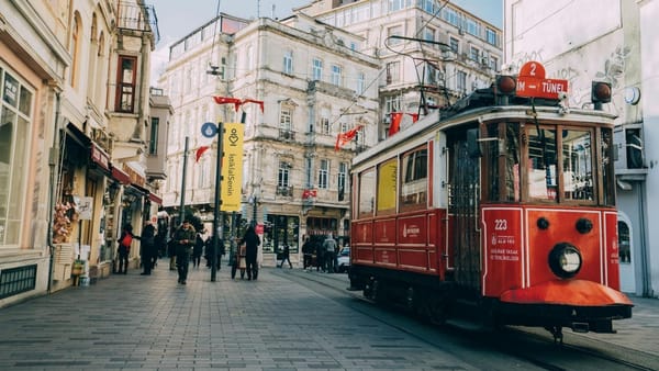 Bir Alman Gazeteci, Türkçe Öğrenmenin Hayatını Nasıl Değiştirdiğini Anlatıyor